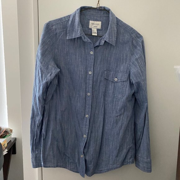 Forever 21 Chambray blouse - Picture 4 of 9